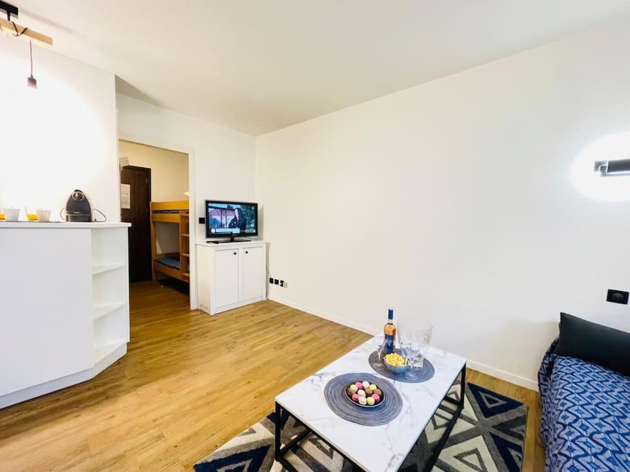 Le Chevrefeuille - Easystay83 Saint-Raphaël エクステリア 写真